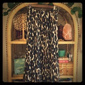 Flowy silky soft leopard print midi skirt